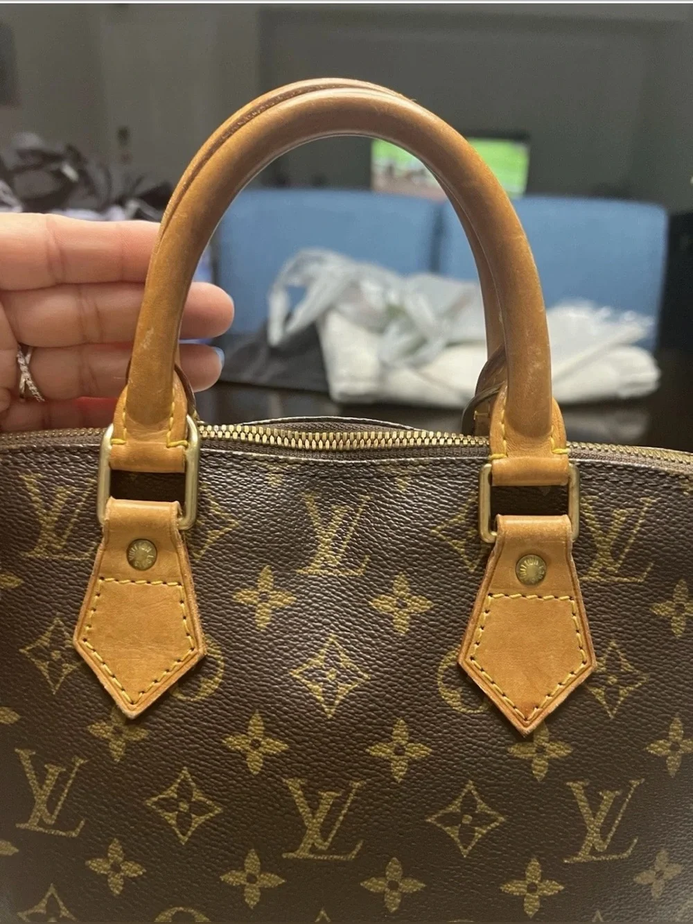 Authentic Louis Vuitton Monogram Alma PM Handbag With COA and lock